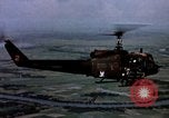 Immagine di La guerra psicologica Il Vietnam, 1965, secondo 8 filmato di repertorio 65675054818