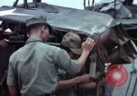 Immagine di La guerra psicologica Il Vietnam, 1965, secondo 13 filmato di repertorio 65675054818