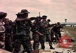 Immagine di La guerra psicologica Il Vietnam, 1965, secondo 61 filmato di repertorio 65675054818