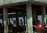 Immagine di Civili di difesa irregolare gruppo Vietnam del Sud, 1965, secondo 4 filmato di repertorio 65675054819