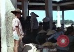 Immagine di Civili di difesa irregolare gruppo Vietnam del Sud, 1965, secondo 12 filmato di repertorio 65675054819