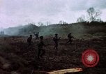Immagine di Civili di difesa irregolare gruppo Vietnam del Sud, 1965, secondo 24 filmato di repertorio 65675054819