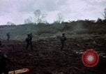 Immagine di Civili di difesa irregolare gruppo Vietnam del Sud, 1965, secondo 28 filmato di repertorio 65675054819