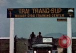 Immagine di Civili di difesa irregolare gruppo Vietnam del Sud, 1965, secondo 52 filmato di repertorio 65675054819