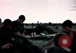 Standbild Pflege für amerikanische Soldaten Vietnam, 1967, aus Sekunde 40 historischem Filmmaterial Videoclip 65675054824