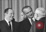 Immagine di Il presidente Lyndon Johnson Independence Missouri USA, 1965, secondo 30 filmato di repertorio 65675054830