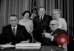 Immagine di Il presidente Lyndon Johnson Independence Missouri USA, 1965, secondo 62 filmato di repertorio 65675054830