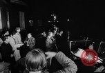 Standbild britischen Wahlen London England Vereinigtes Königreich, 1964, aus Sekunde 53 historischem Filmmaterial Videoclip 65675054838