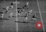 Immagine di 1964 Michigan versus Perdue gioco di calcio Ann Arbor Michigan USA, 1964, secondo 23 filmato di repertorio 65675054840