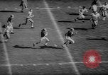 Immagine di 1964 Michigan versus Perdue gioco di calcio Ann Arbor Michigan USA, 1964, secondo 24 filmato di repertorio 65675054840