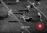 Immagine di 1964 Michigan versus Perdue gioco di calcio Ann Arbor Michigan USA, 1964, secondo 26 filmato di repertorio 65675054840