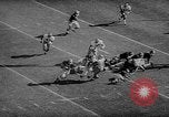Immagine di 1964 Michigan versus Perdue gioco di calcio Ann Arbor Michigan USA, 1964, secondo 37 filmato di repertorio 65675054840
