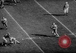 Immagine di 1964 Michigan versus Perdue gioco di calcio Ann Arbor Michigan USA, 1964, secondo 49 filmato di repertorio 65675054840