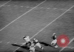 Immagine di 1964 Michigan versus Perdue gioco di calcio Ann Arbor Michigan USA, 1964, secondo 53 filmato di repertorio 65675054840