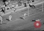 Immagine di 1964 Michigan versus Perdue gioco di calcio Ann Arbor Michigan USA, 1964, secondo 57 filmato di repertorio 65675054840