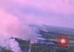 Standbild Antenne Angriff der Masse Ziele Vietnam, 1965, aus Sekunde 10 historischem Filmmaterial Videoclip 65675054843