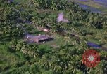 Standbild Antenne Angriff der Masse Ziele Vietnam, 1965, aus Sekunde 16 historischem Filmmaterial Videoclip 65675054843