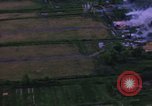 Standbild Antenne Angriff der Masse Ziele Vietnam, 1965, aus Sekunde 23 historischem Filmmaterial Videoclip 65675054843