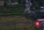 Standbild Antenne Angriff der Masse Ziele Vietnam, 1965, aus Sekunde 28 historischem Filmmaterial Videoclip 65675054843
