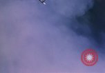 Standbild Flugzeuge Bomben auf vietnamesische Dorf Vietnam, 1965, aus Sekunde 11 historischem Filmmaterial Videoclip 65675054847