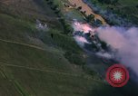 Standbild Flugzeuge Bomben auf vietnamesische Dorf Vietnam, 1965, aus Sekunde 23 historischem Filmmaterial Videoclip 65675054847