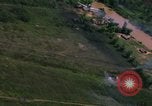 Standbild Flugzeuge Bomben auf vietnamesische Dorf Vietnam, 1965, aus Sekunde 28 historischem Filmmaterial Videoclip 65675054847
