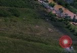 Standbild Flugzeuge Bomben auf vietnamesische Dorf Vietnam, 1965, aus Sekunde 31 historischem Filmmaterial Videoclip 65675054847