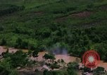 Standbild Flugzeuge Bomben auf vietnamesische Dorf Vietnam, 1965, aus Sekunde 43 historischem Filmmaterial Videoclip 65675054847