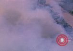 Standbild Flugzeuge Bomben auf vietnamesische Dorf Vietnam, 1965, aus Sekunde 60 historischem Filmmaterial Videoclip 65675054847
