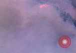 Standbild Flugzeuge Bomben auf vietnamesische Dorf Vietnam, 1965, aus Sekunde 62 historischem Filmmaterial Videoclip 65675054847