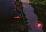 Standbild Us-Flugzeuge bombardieren Skyraider in Vietnam Vietnam, 1965, aus Sekunde 4 historischem Filmmaterial Videoclip 65675054849