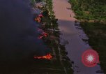 Standbild Us-Flugzeuge bombardieren Skyraider in Vietnam Vietnam, 1965, aus Sekunde 6 historischem Filmmaterial Videoclip 65675054849