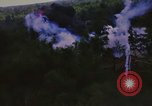 Standbild Us-Flugzeuge bombardieren Skyraider in Vietnam Vietnam, 1965, aus Sekunde 39 historischem Filmmaterial Videoclip 65675054849