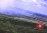 Standbild A-1 Skyraider Vietnamkrieg Bombardierung views Vietnam, 1965, aus Sekunde 30 historischem Filmmaterial Videoclip 65675054850
