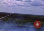 Standbild A-1 Skyraider Vietnamkrieg Bombardierung views Vietnam, 1965, aus Sekunde 55 historischem Filmmaterial Videoclip 65675054850