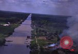 Immagine di Le aree obiettivo bombardato Il Vietnam, 1965, secondo 6 filmato di repertorio 65675054851