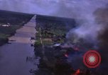 Immagine di Le aree obiettivo bombardato Il Vietnam, 1965, secondo 10 filmato di repertorio 65675054851
