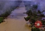 Immagine di Le aree obiettivo bombardato Il Vietnam, 1965, secondo 31 filmato di repertorio 65675054851