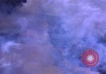 Immagine di Le aree obiettivo bombardato Il Vietnam, 1965, secondo 42 filmato di repertorio 65675054851