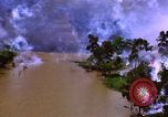 Immagine di Le aree obiettivo bombardato Il Vietnam, 1965, secondo 50 filmato di repertorio 65675054851