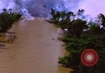 Immagine di Le aree obiettivo bombardato Il Vietnam, 1965, secondo 55 filmato di repertorio 65675054851