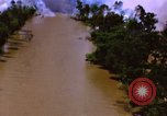 Immagine di Le aree obiettivo bombardato Il Vietnam, 1965, secondo 57 filmato di repertorio 65675054851