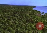 Image Vue aérienne d'explosion de bombes au phosphore blanc Guerre du Vietnam Vietnam, 1965, de la seconde 13 séquences d'archives historiques vidéo 65675054860