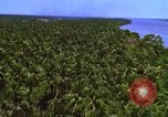 Image Vue aérienne d'explosion de bombes au phosphore blanc Guerre du Vietnam Vietnam, 1965, de la seconde 15 séquences d'archives historiques vidéo 65675054860