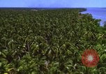 Image Vue aérienne d'explosion de bombes au phosphore blanc Guerre du Vietnam Vietnam, 1965, de la seconde 19 séquences d'archives historiques vidéo 65675054860