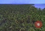 Image Vue aérienne d'explosion de bombes au phosphore blanc Guerre du Vietnam Vietnam, 1965, de la seconde 22 séquences d'archives historiques vidéo 65675054860