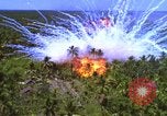 Image Vue aérienne d'explosion de bombes au phosphore blanc Guerre du Vietnam Vietnam, 1965, de la seconde 38 séquences d'archives historiques vidéo 65675054860