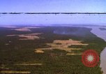 Image Bombardement au napalm des domaines cibles au Vietnam Vietnam, 1965, de la seconde 1 séquences d'archives historiques vidéo 65675054862