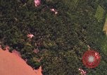Image bombardement de zones cible Vietnam, 1965, de la seconde 31 séquences d'archives historiques vidéo 65675054863
