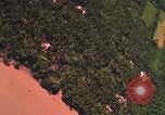 Image bombardement de zones cible Vietnam, 1965, de la seconde 32 séquences d'archives historiques vidéo 65675054863